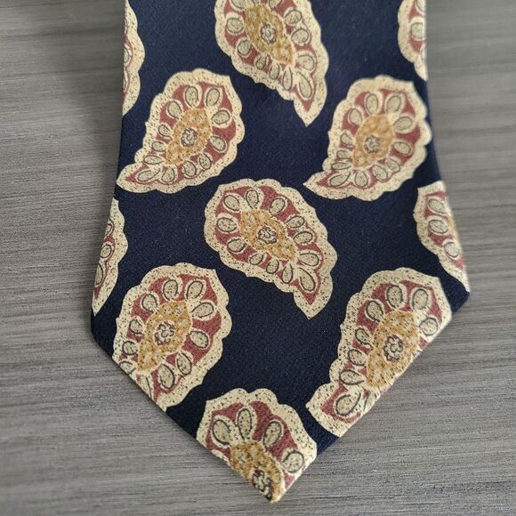 Vintage Burberrys of London Paisley Taupe Brown Black Silk Tie 58' - Picture 7 of 7